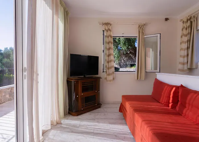 Odyssey Vila Dassiá